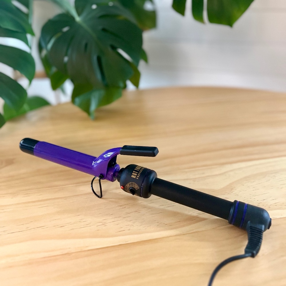 Hot Tools • Professional Ceramic & Tourmaline Curling Iron • 1 inch